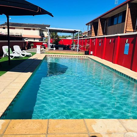 Mackay Rose Motel Bagian luar foto