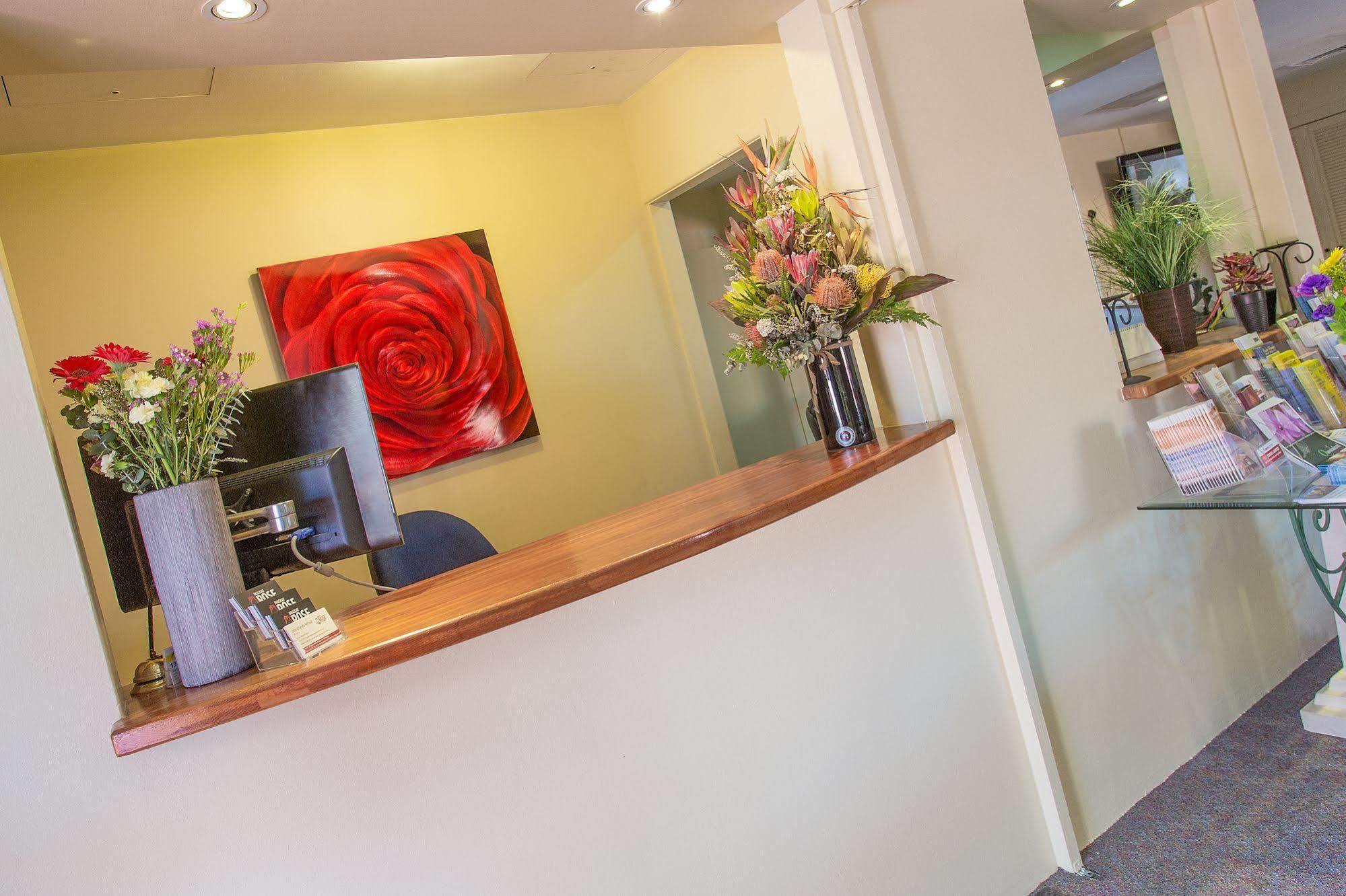 Mackay Rose Motel Bagian luar foto
