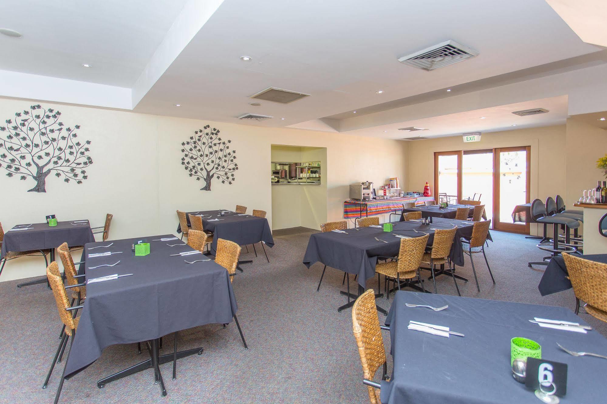 Mackay Rose Motel Bagian luar foto